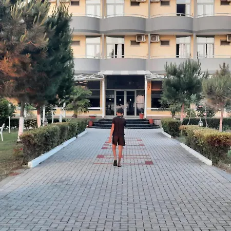 Hotel La Perla Shëngjin