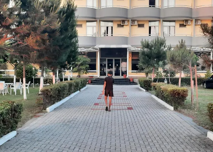 ホテル La Perla Shëngjin