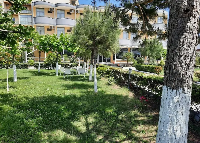 ホテル La Perla *